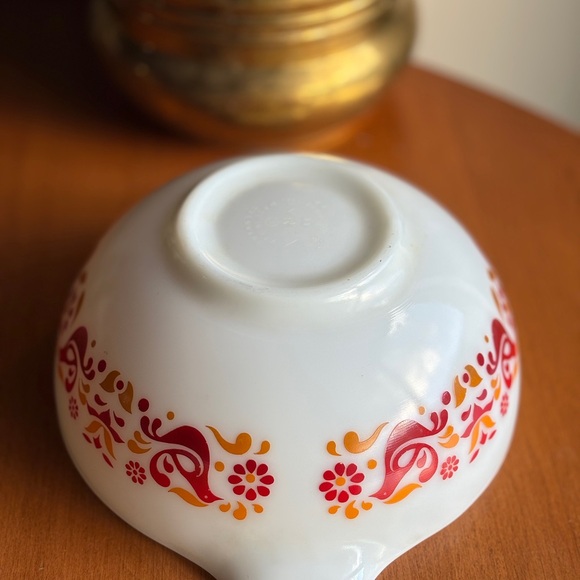 Pyrex 443 Mixing Bowl Retro Floral White Bowl with Red Orange Ovenproof Bowl MCM - Picture 9 of 13